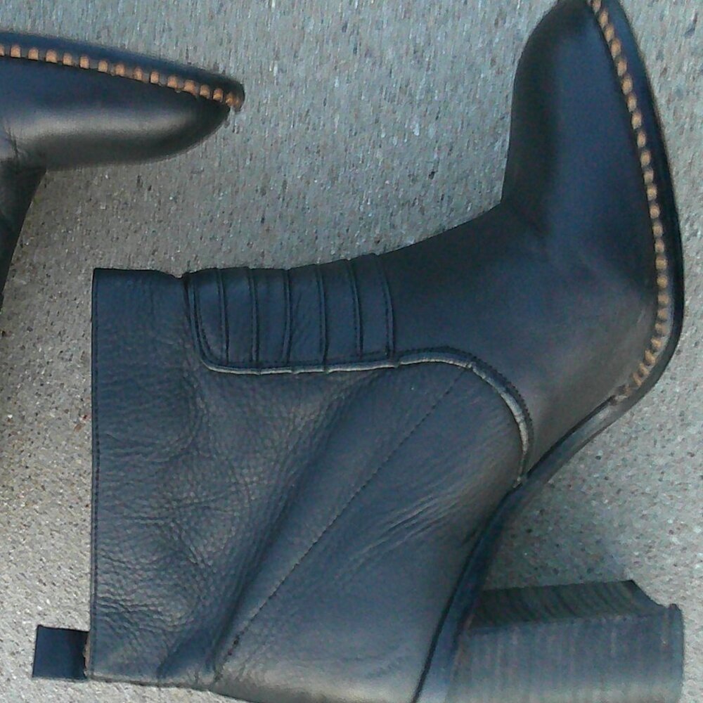 Free People Black Leather Ankle Boots - Picture 3 of 9